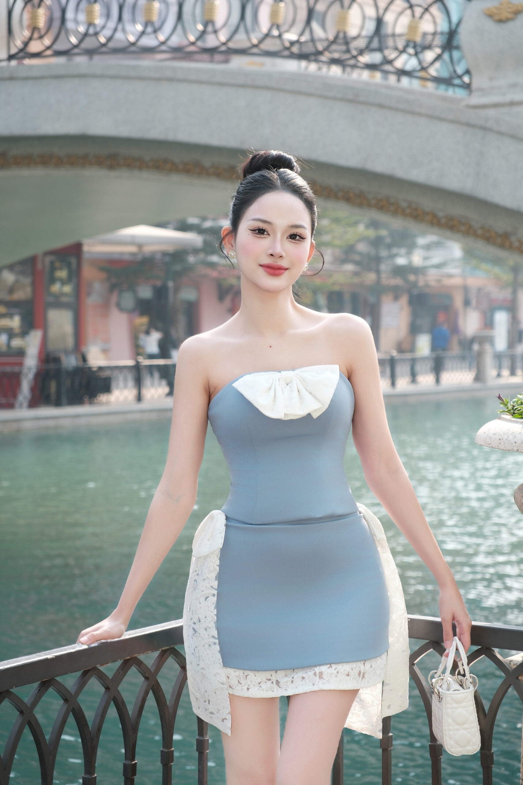 Set váy Bộ corset ren nơ trắng